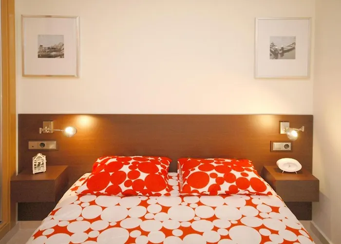 Beds & Breaks Soler Lägenhet *