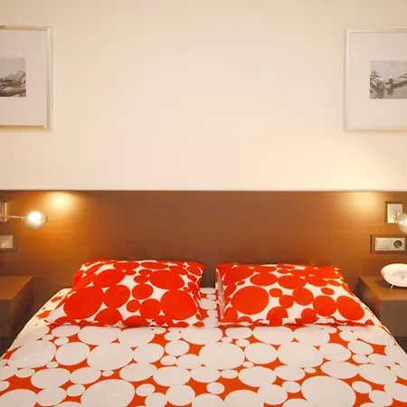 Beds & Breaks Soler Apartman *
